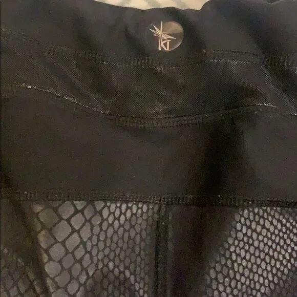 💥CROC--EMBOSSED cropped sweatpants💥 - Picture 8 of 8